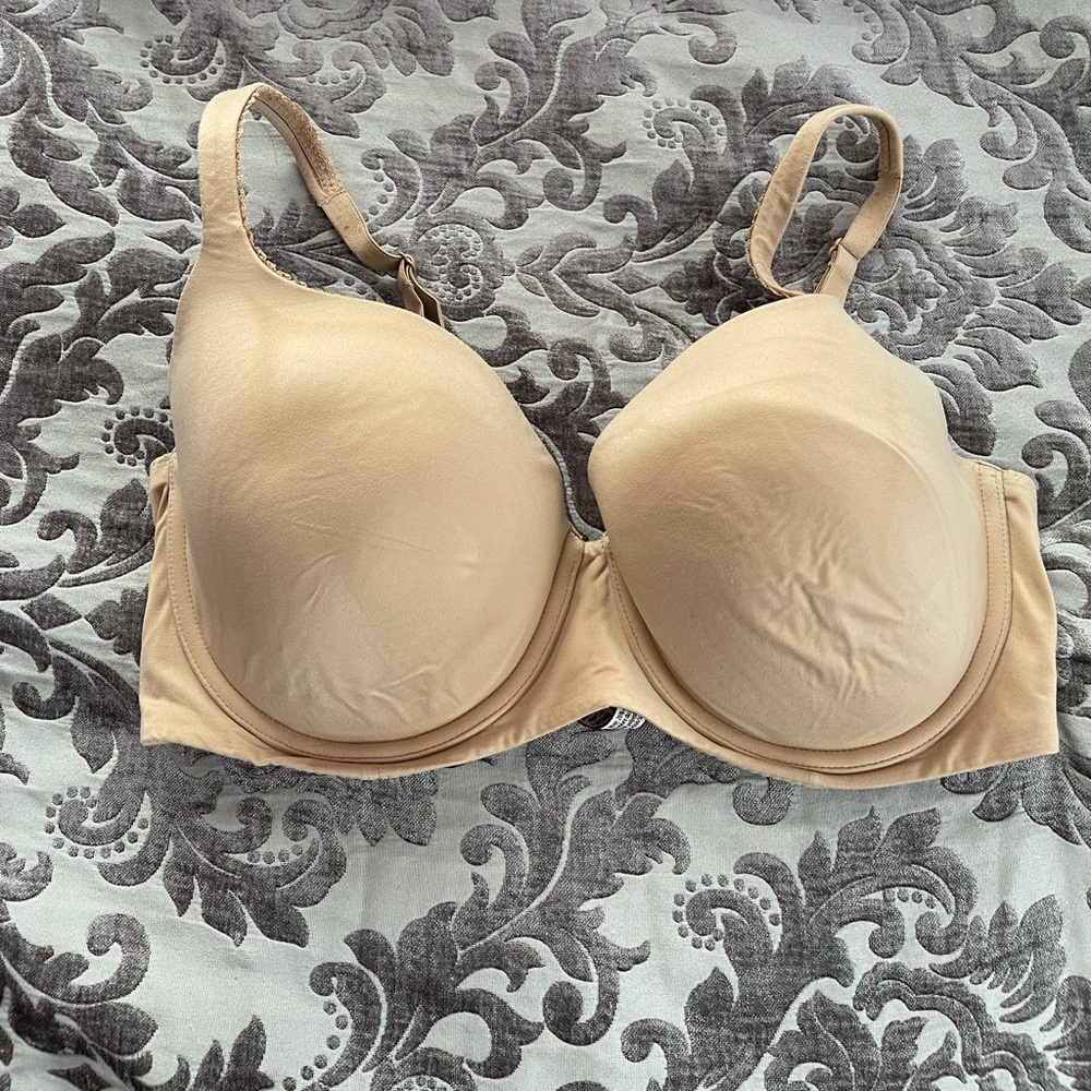 Body By Victoria Bra in beige/tan